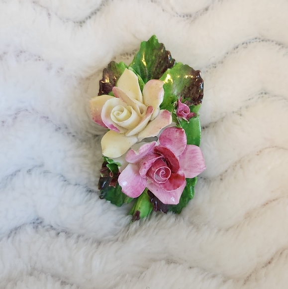 Royal Adderley Vintage Porcelain Floral Brooch Pin - Picture 3 of 8